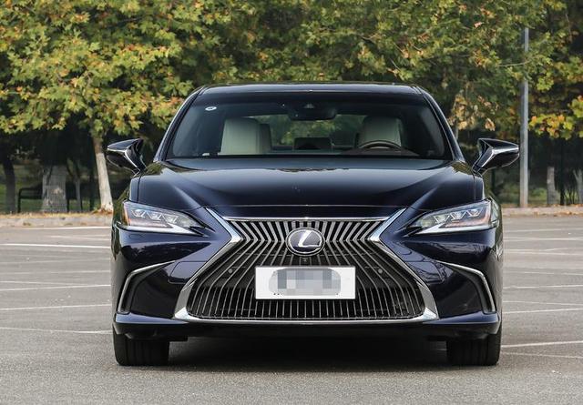 es300h雷克萨斯2021款价格二手（es300h雷克萨斯2021款价格内饰）