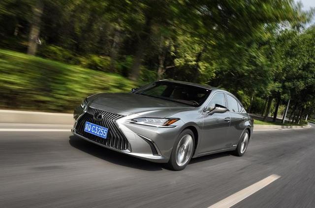 es300h雷克萨斯2021款价格二手（es300h雷克萨斯2021款价格内饰）