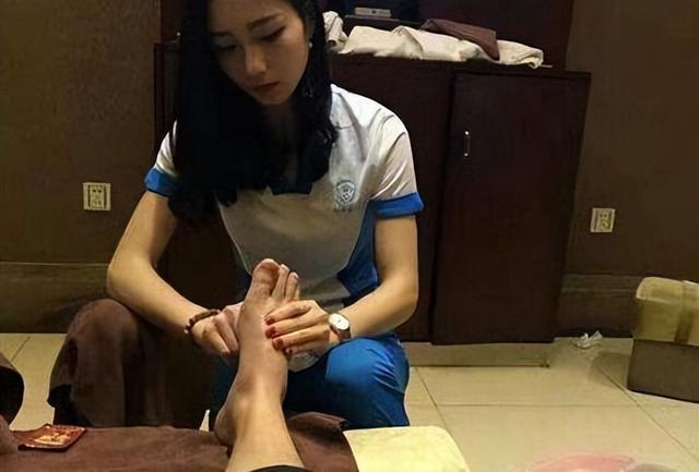 现在开足疗店挣钱吗知乎，现在开足疗店挣钱吗女生？