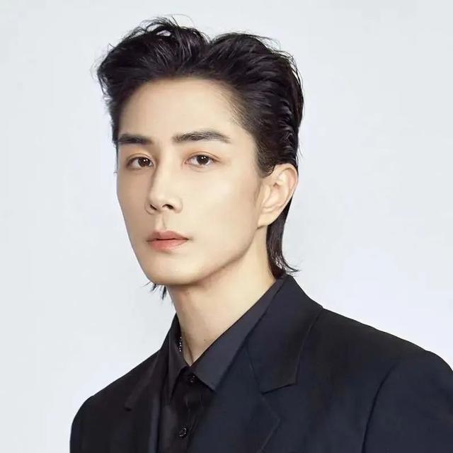 qq歌曲想你的时候问月亮，qq歌曲怎么分享到朋友圈？