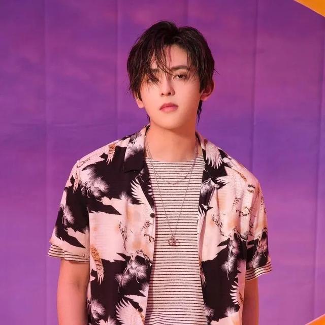 qq歌曲想你的时候问月亮，qq歌曲怎么分享到朋友圈？