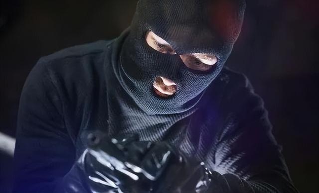 京东客服电话人工服务电话是多少时间是24小时，京东电话24小时人工服务热线快递？