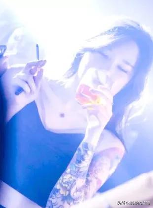 怎么打广告吸引客户，适合发朋友圈的营销广告？