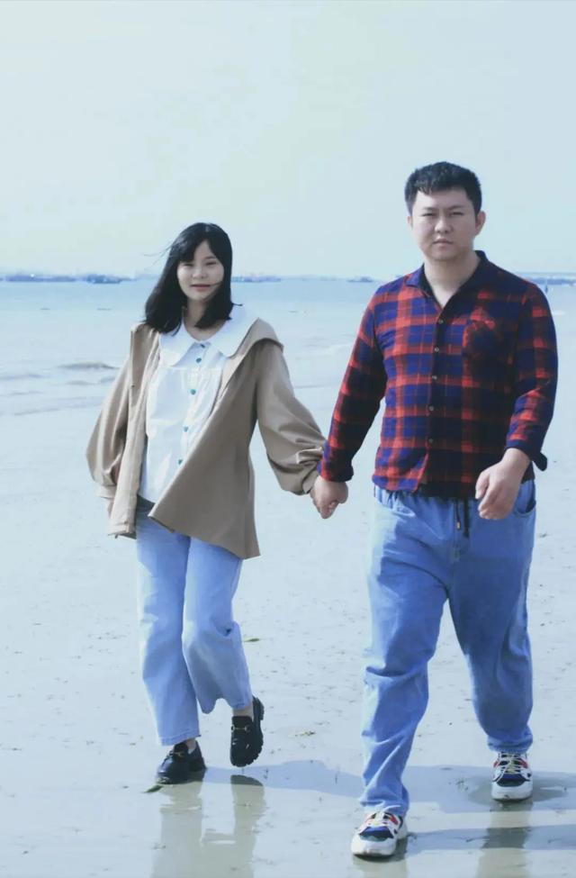 结婚两周年纪念日怎么发朋友圈，结婚两周年纪念日怎么发朋友圈说说？