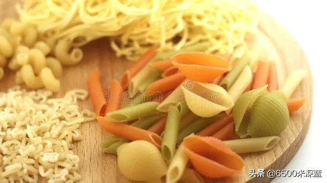 做包子发朋友圈的句子丑是丑了点,还是能吃，做包子发圈说说？